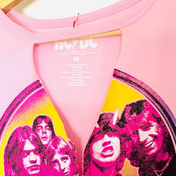 ACDC Pink Graphic Band Tour Shirt Size Medium - Picture 4 of 4